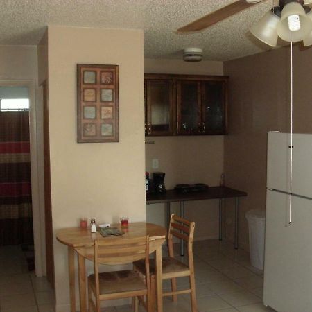 Newly Furnished Large, Clean, Quiet Private Unit Apartment Fort Lauderdale Exterior foto