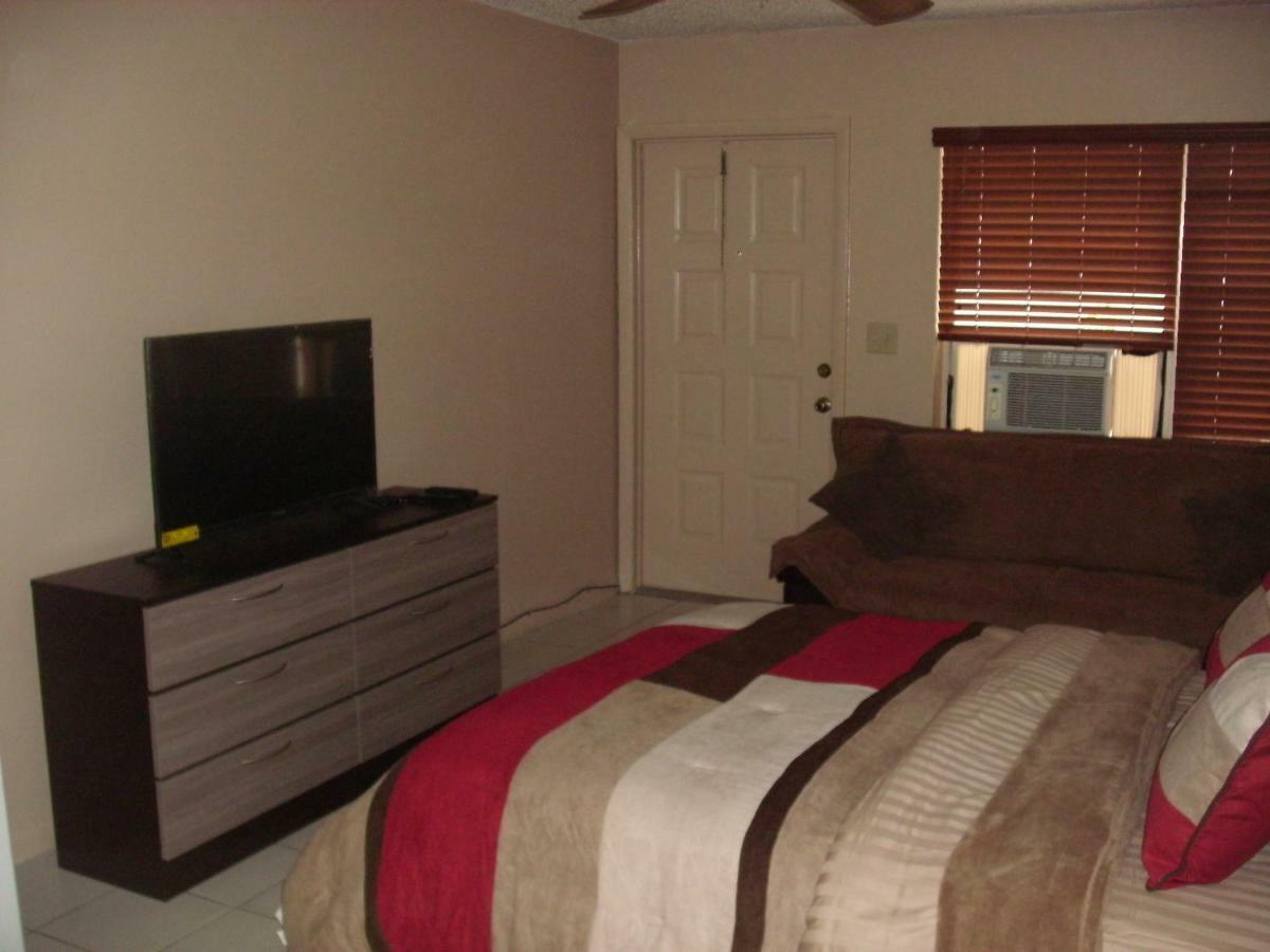 Newly Furnished Large, Clean, Quiet Private Unit Apartment Fort Lauderdale Exterior foto